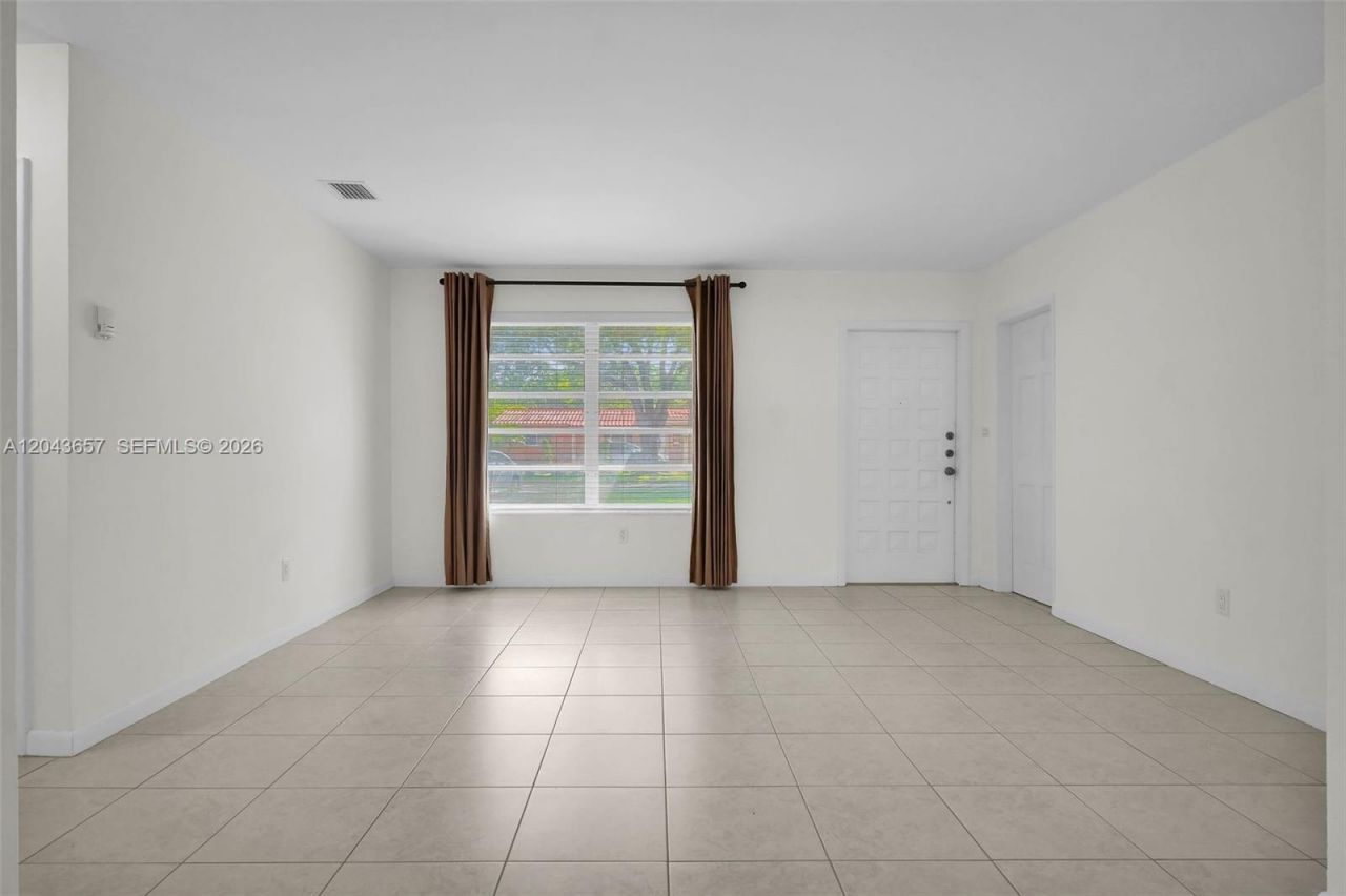 14375 Lake Candlewood Ct , Miami Lakes, FL 33014 Photo