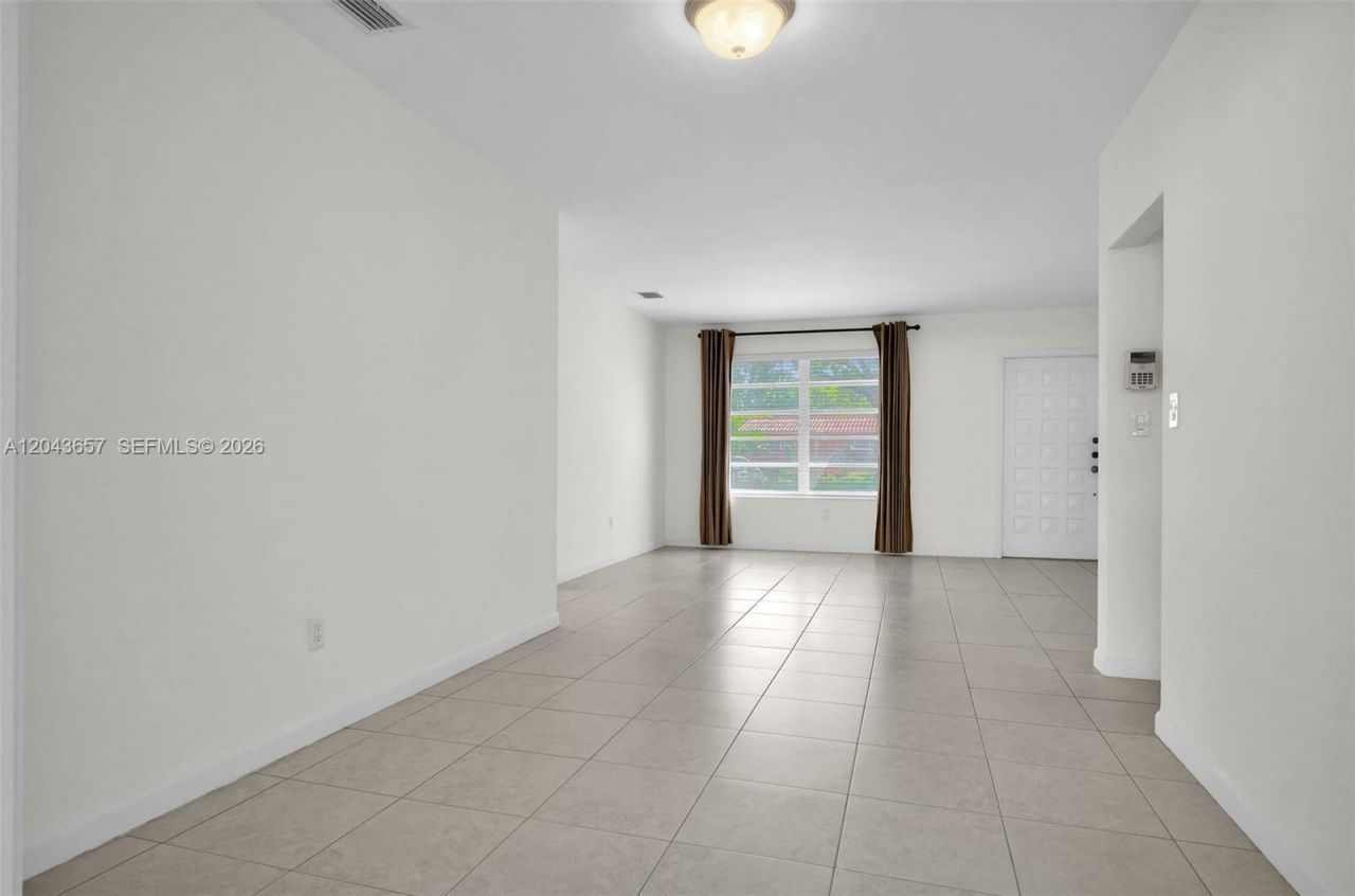 14375 Lake Candlewood Ct , Miami Lakes, FL 33014 Photo