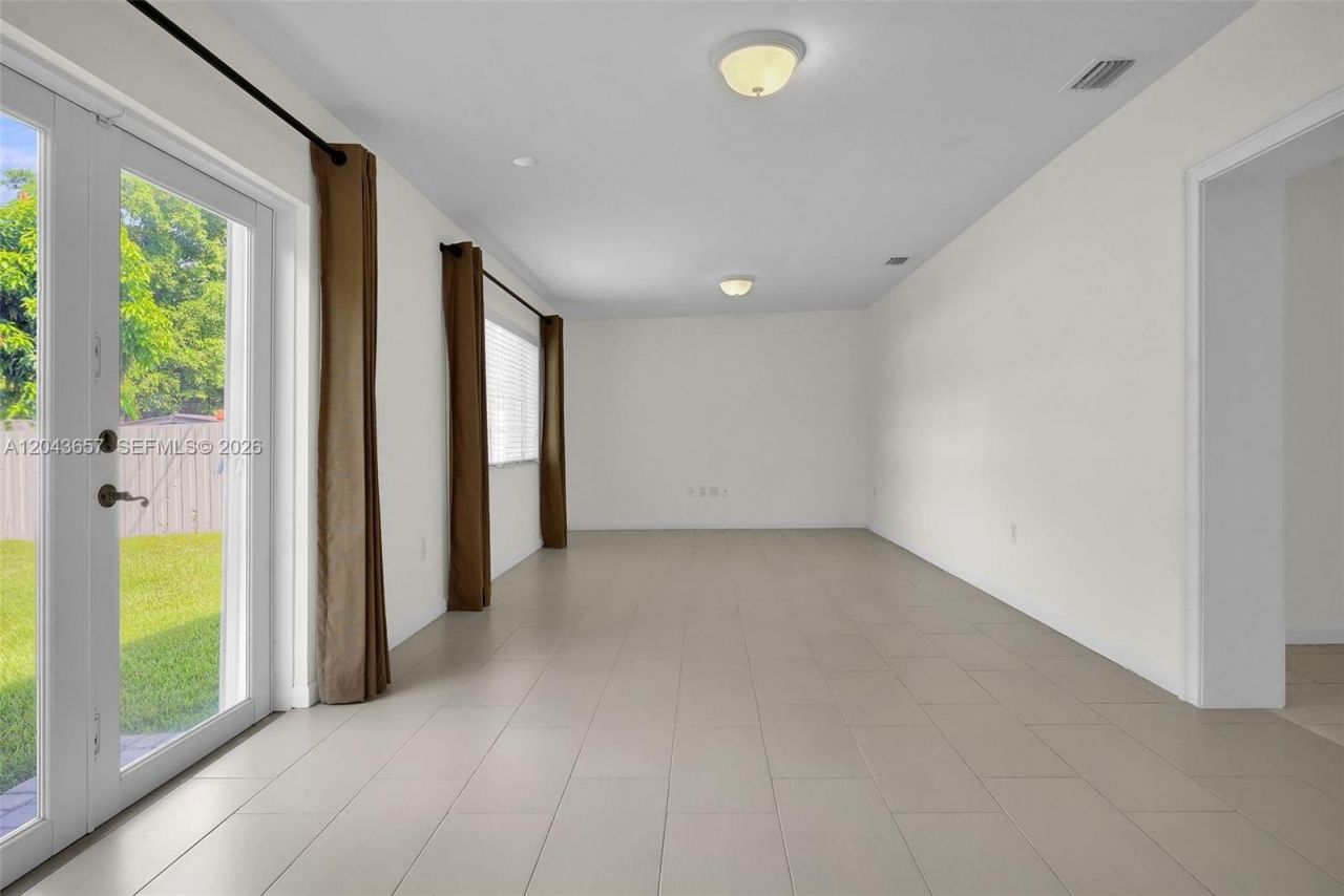 14375 Lake Candlewood Ct , Miami Lakes, FL 33014 Photo
