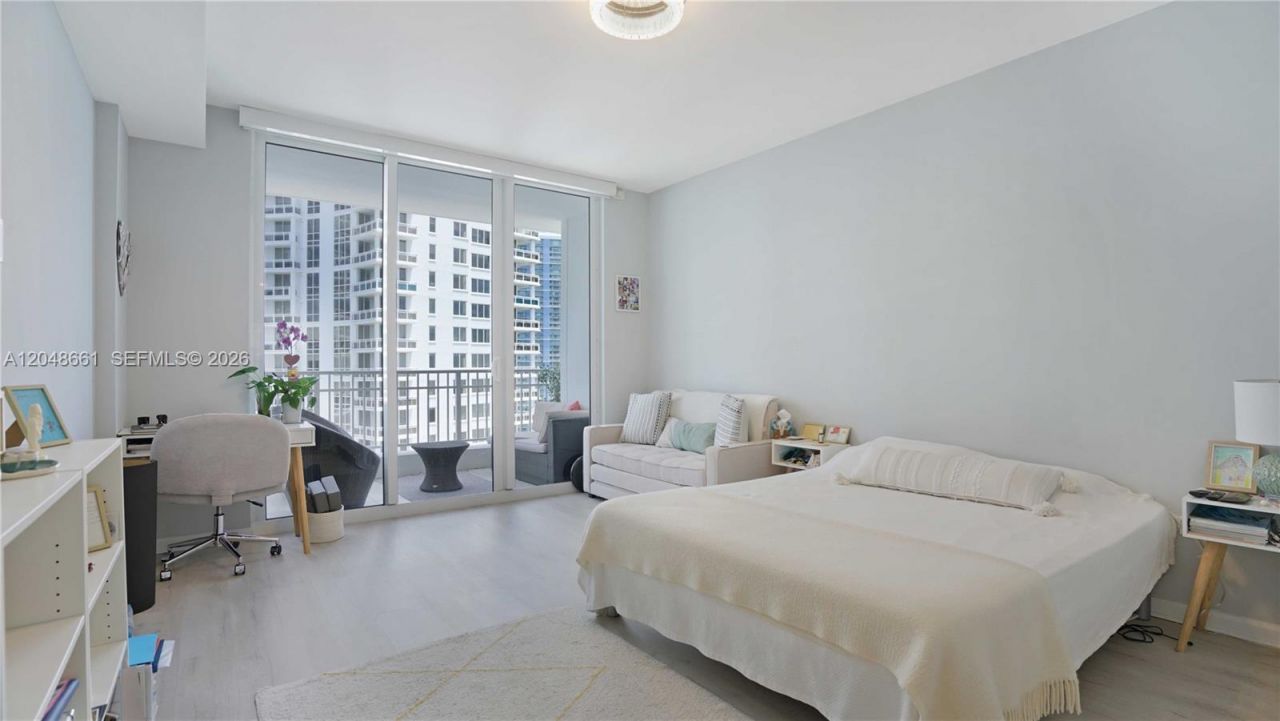 801 Brickell Key Blvd , Unit 2210, Miami, FL 33131 Photo
