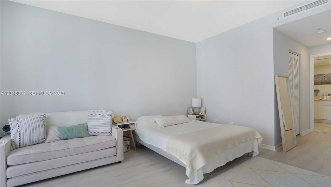 801 Brickell Key Blvd , Unit 2210, Miami, FL 33131 Photo