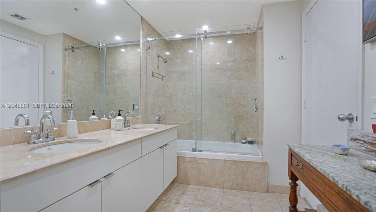 801 Brickell Key Blvd , Unit 2210, Miami, FL 33131 Photo