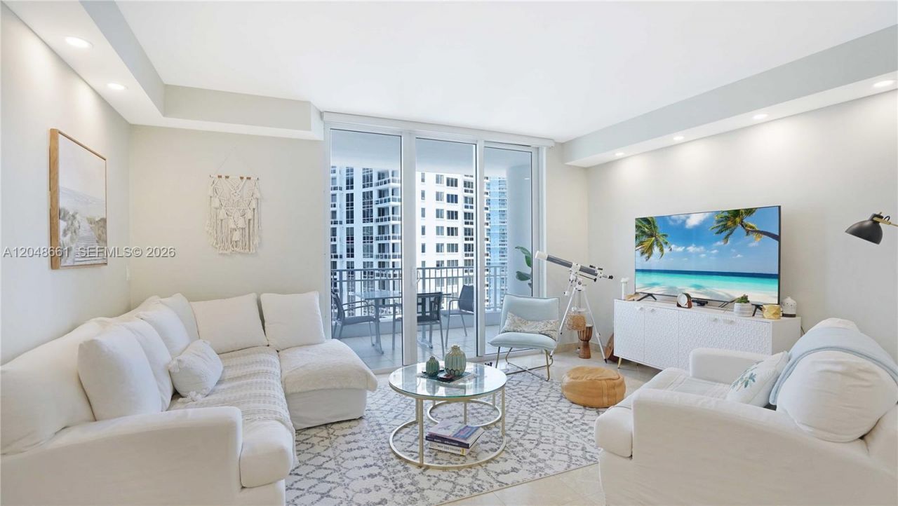 801 Brickell Key Blvd , Unit 2210, Miami, FL 33131 Photo