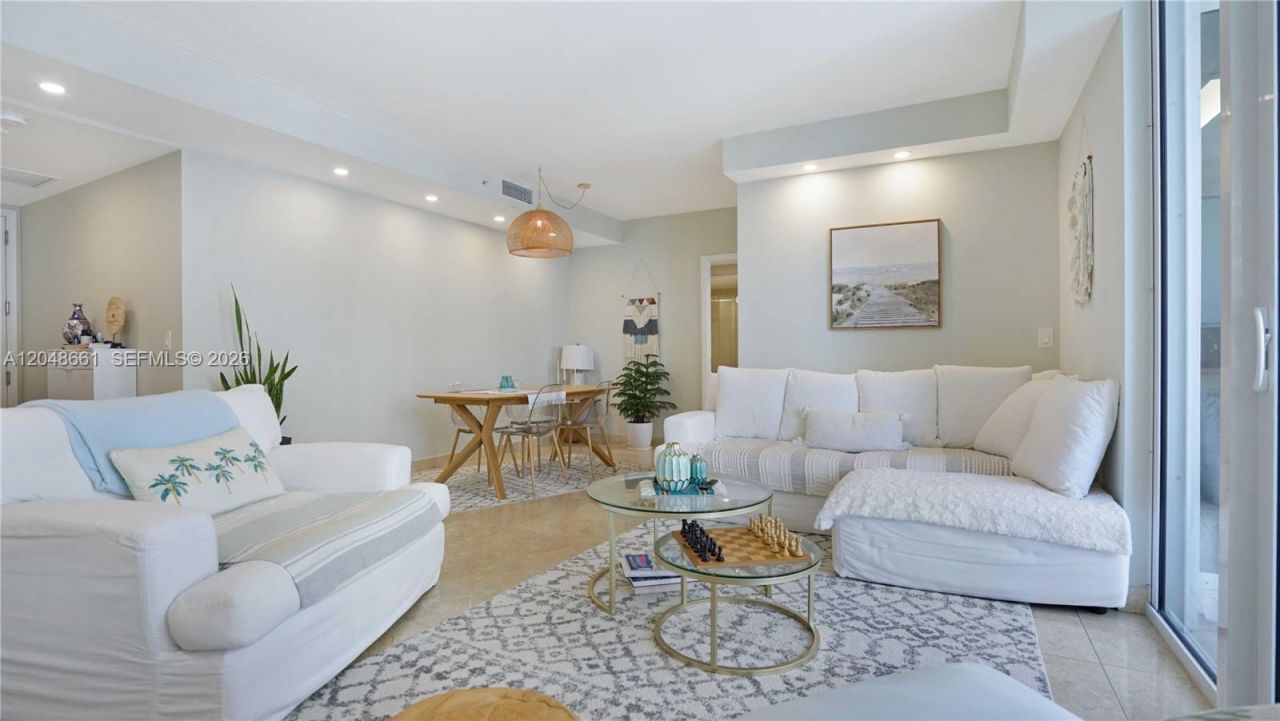 801 Brickell Key Blvd , Unit 2210, Miami, FL 33131 Photo