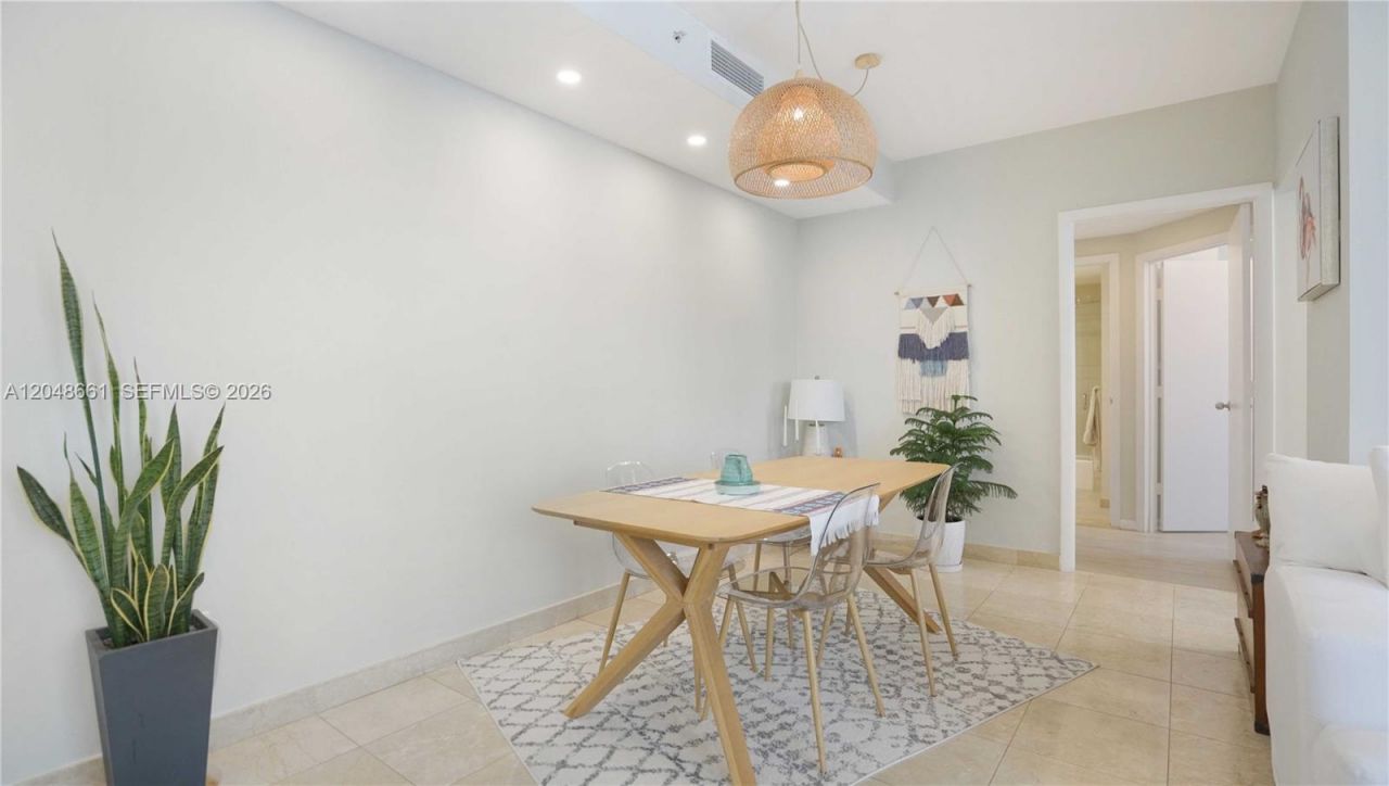 801 Brickell Key Blvd , Unit 2210, Miami, FL 33131 Photo