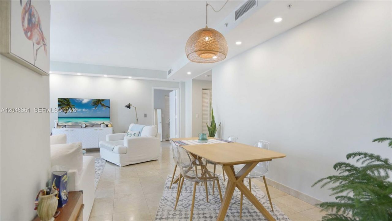 801 Brickell Key Blvd , Unit 2210, Miami, FL 33131 Photo