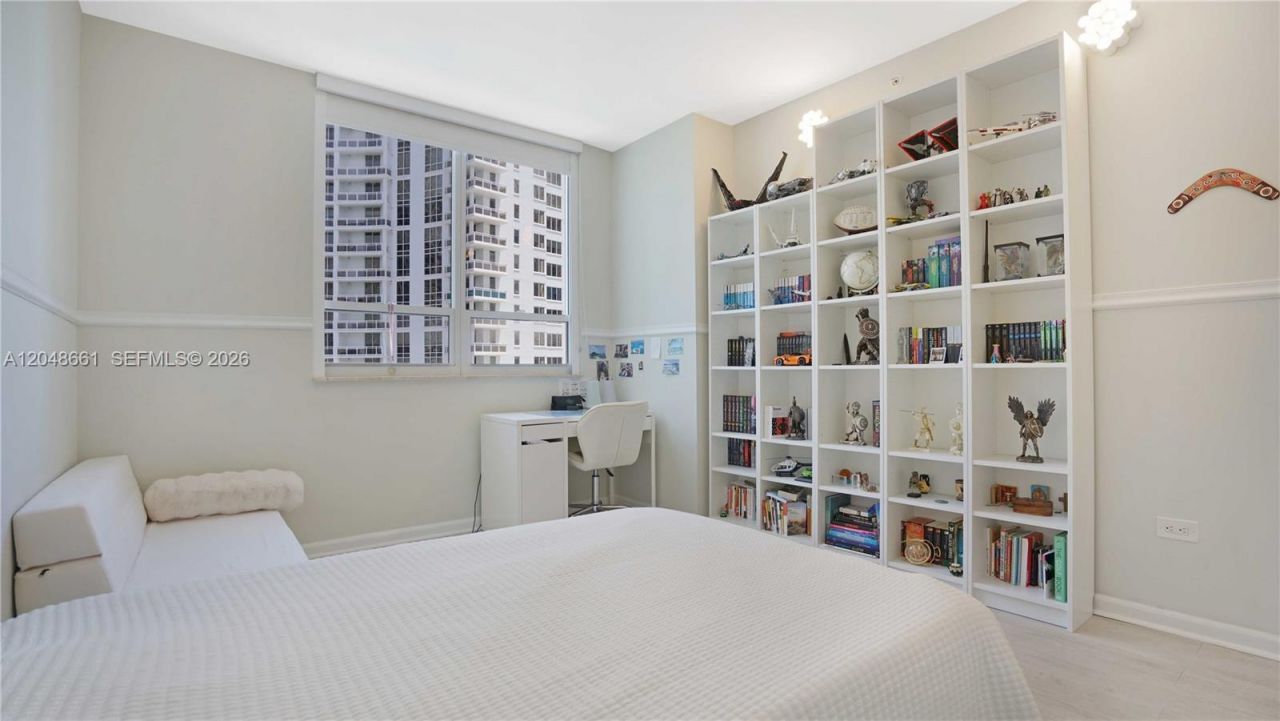 801 Brickell Key Blvd , Unit 2210, Miami, FL 33131 Photo