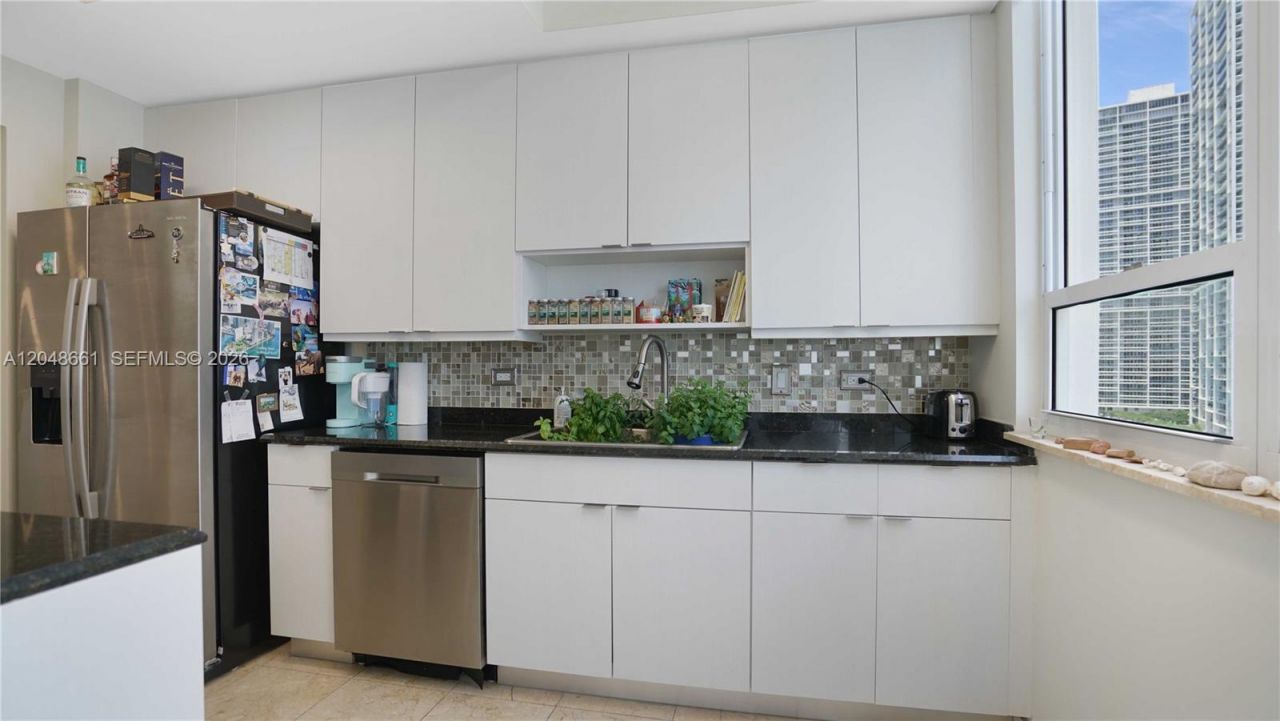 801 Brickell Key Blvd , Unit 2210, Miami, FL 33131 Photo