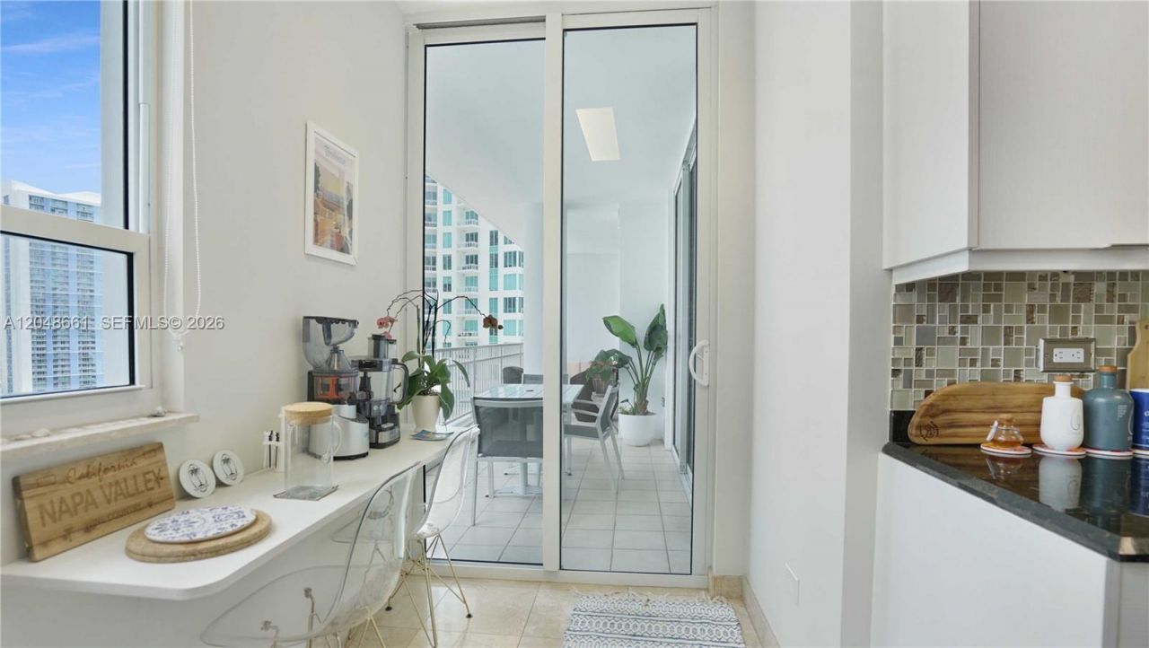 801 Brickell Key Blvd , Unit 2210, Miami, FL 33131 Photo