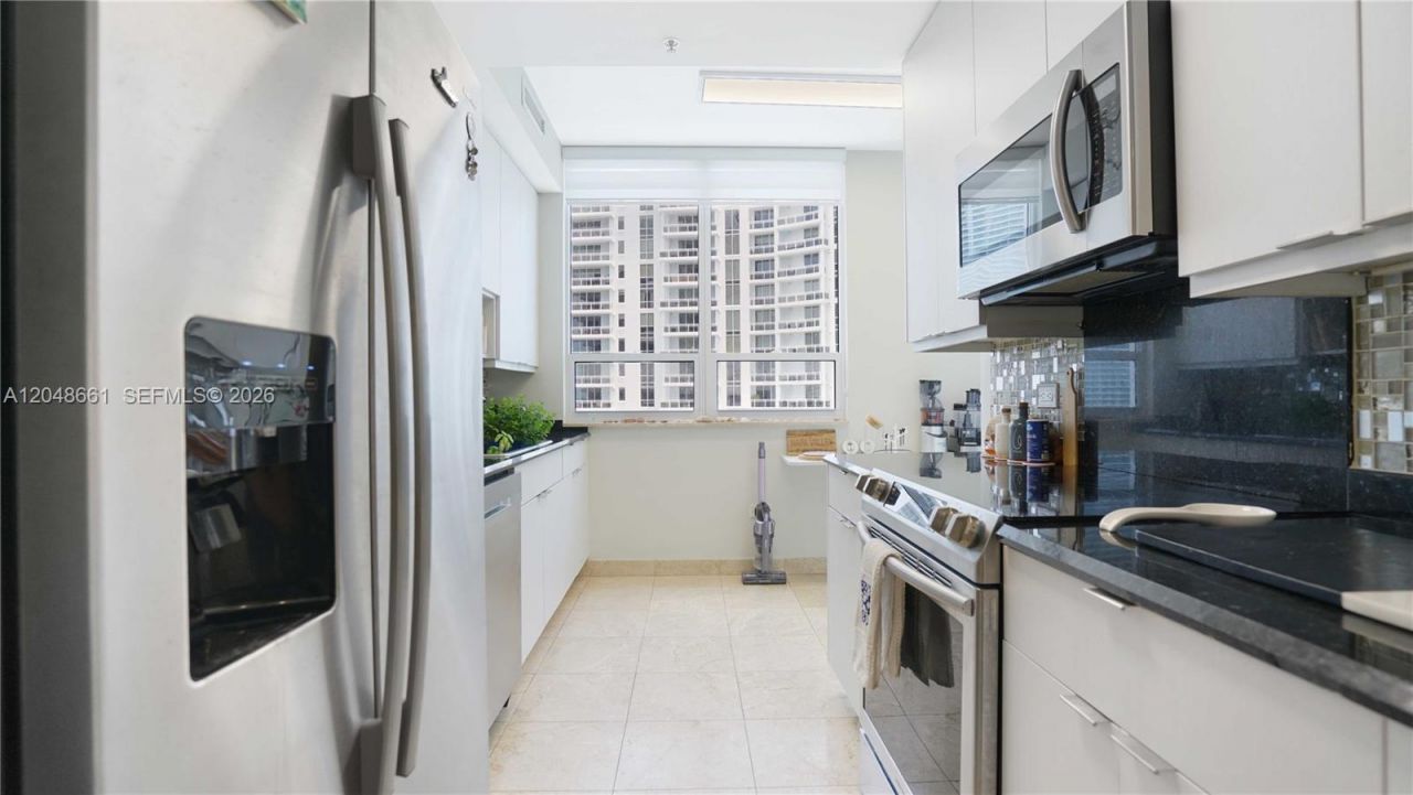 801 Brickell Key Blvd , Unit 2210, Miami, FL 33131 Photo