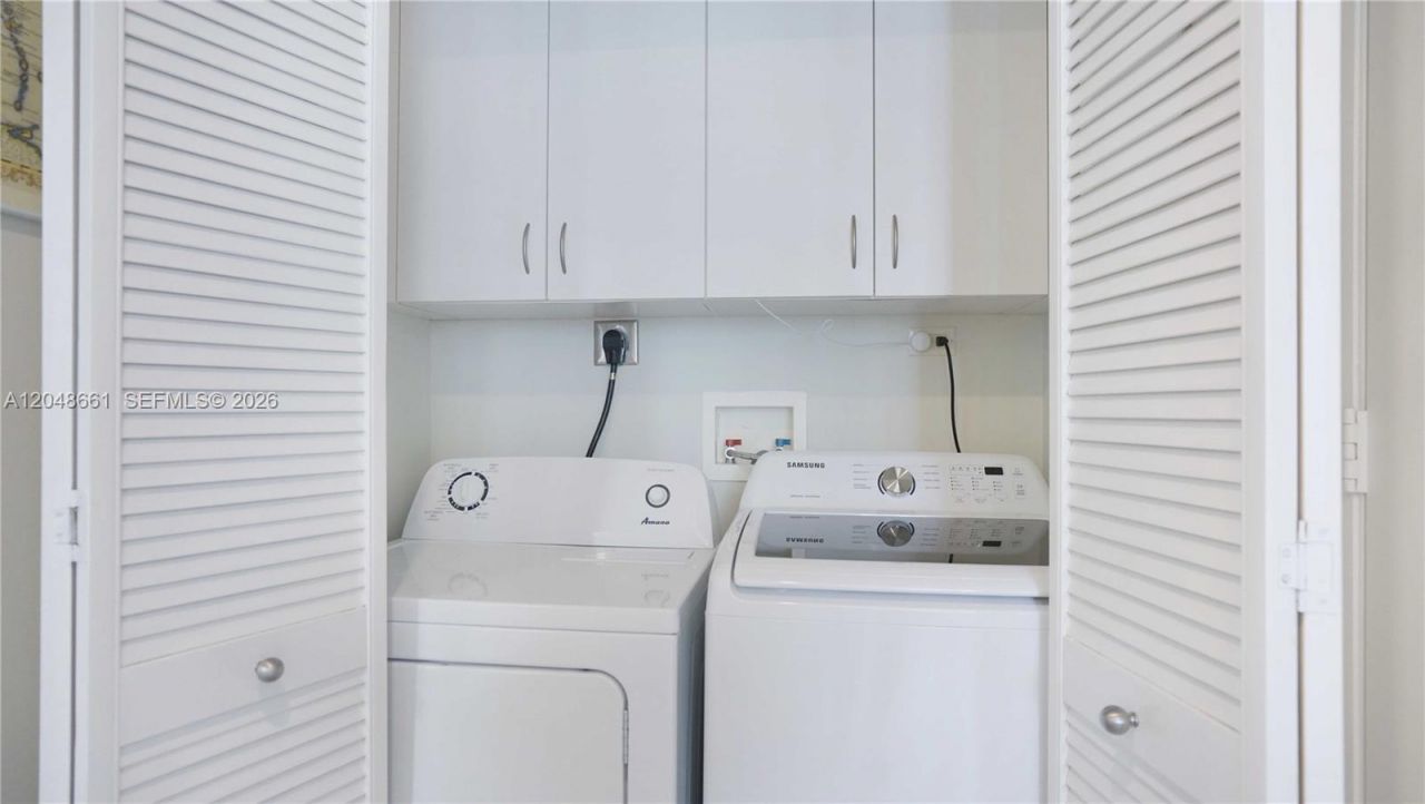 801 Brickell Key Blvd , Unit 2210, Miami, FL 33131 Photo