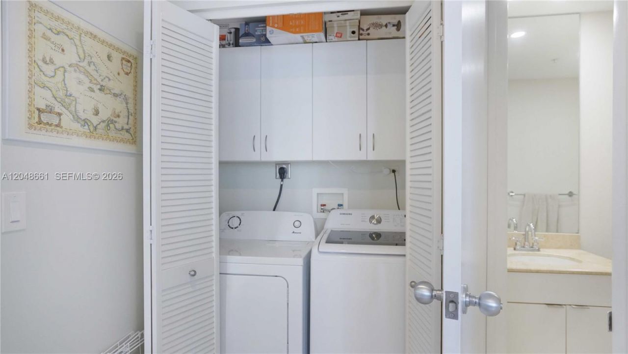 801 Brickell Key Blvd , Unit 2210, Miami, FL 33131 Photo