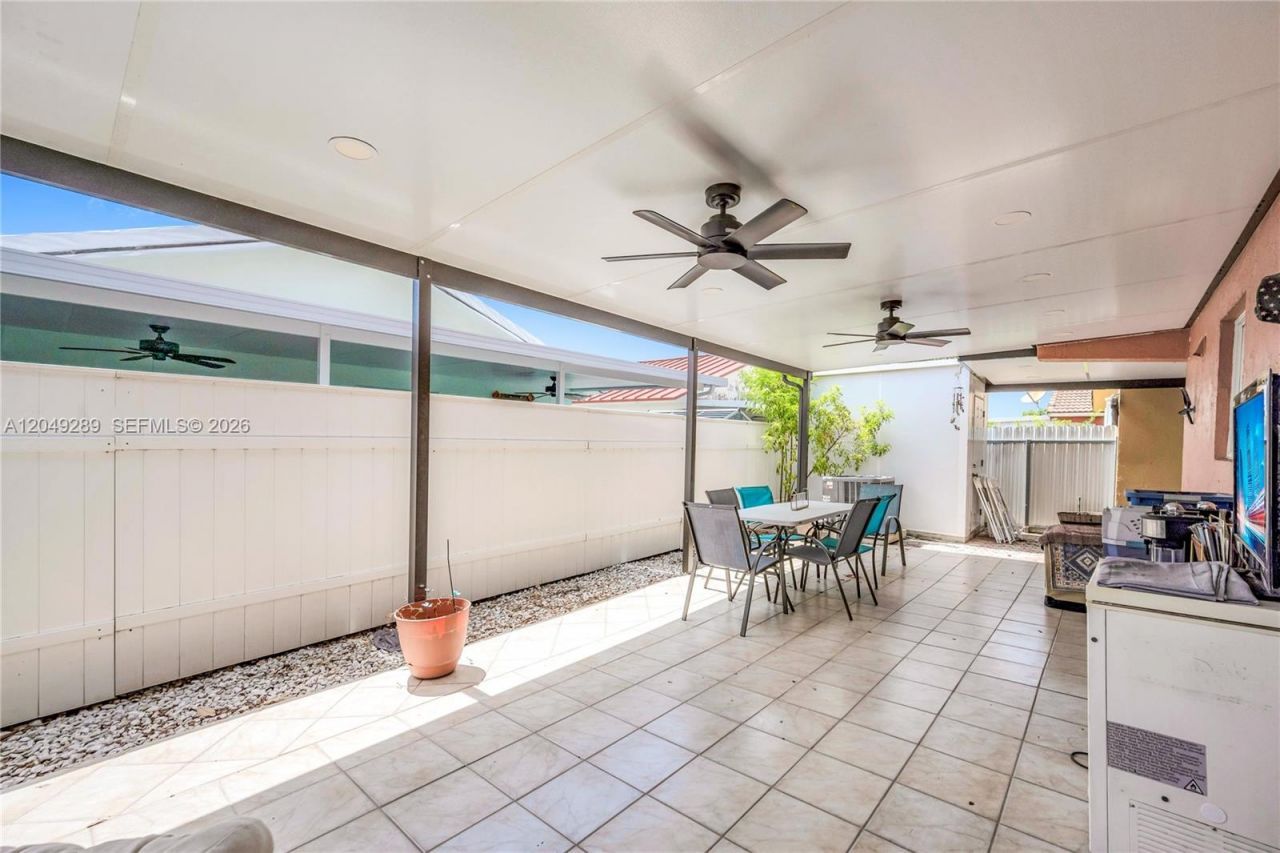 7256 W 34th Ln , Hialeah, FL 33018 Photo