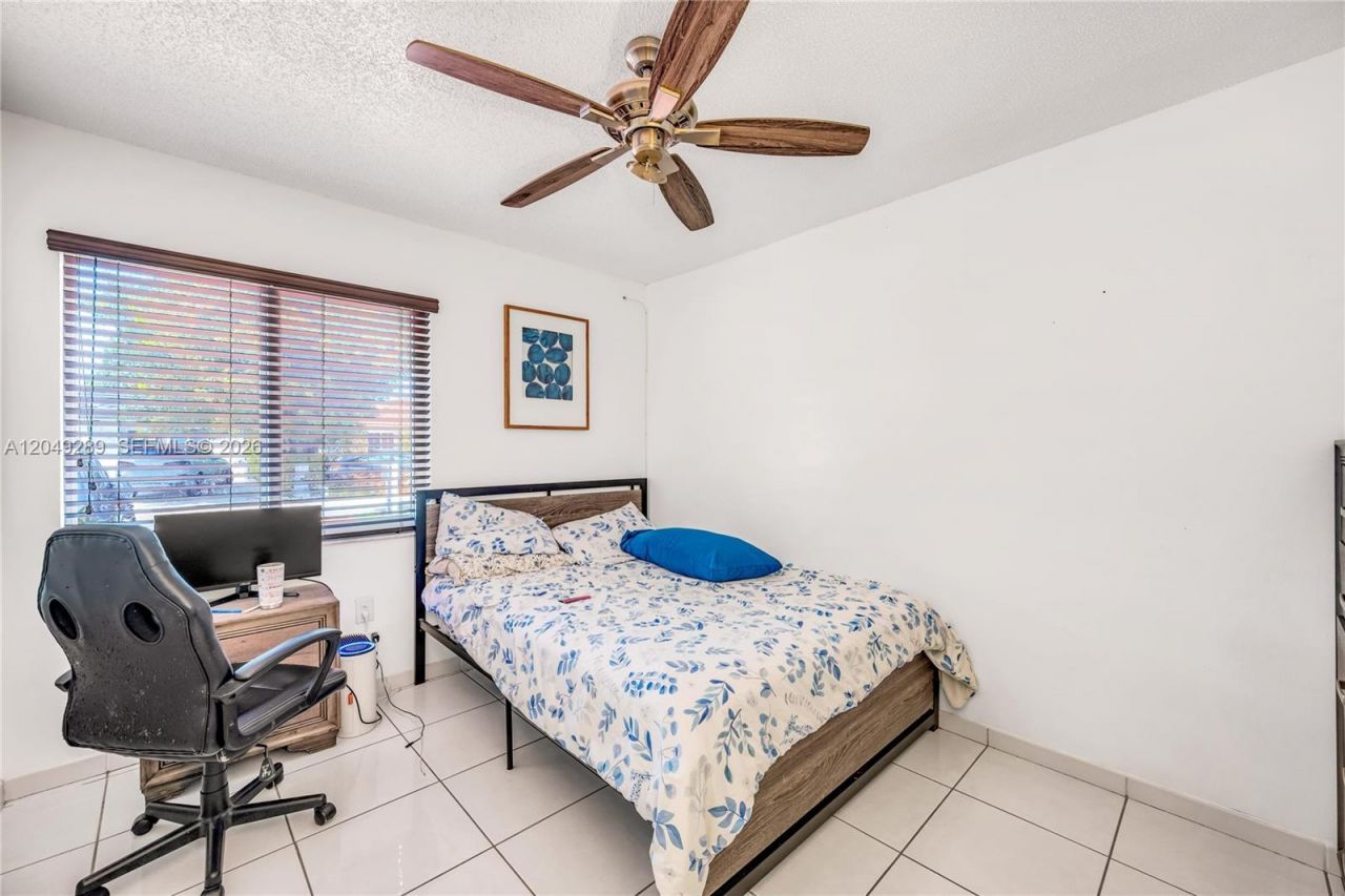 7256 W 34th Ln , Hialeah, FL 33018 Photo