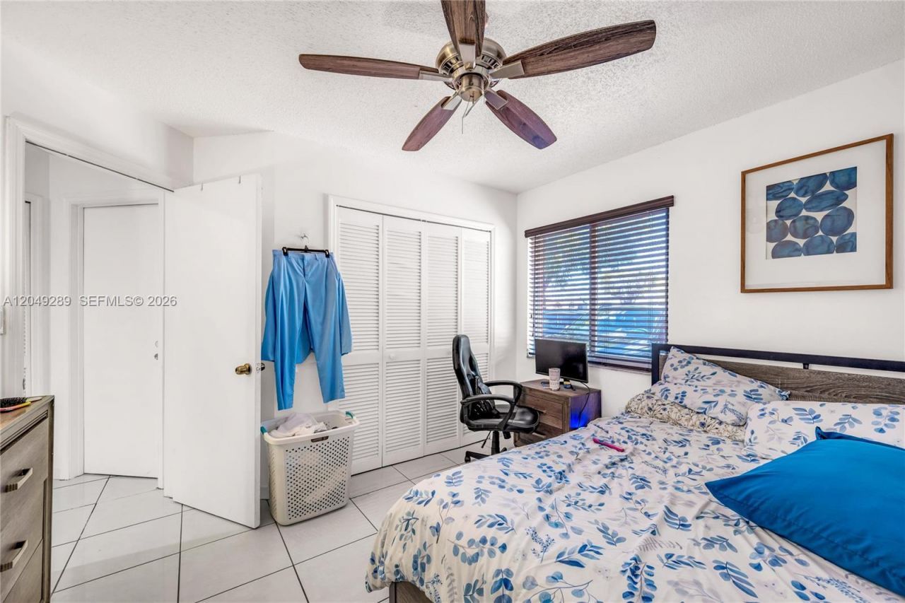 7256 W 34th Ln , Hialeah, FL 33018 Photo