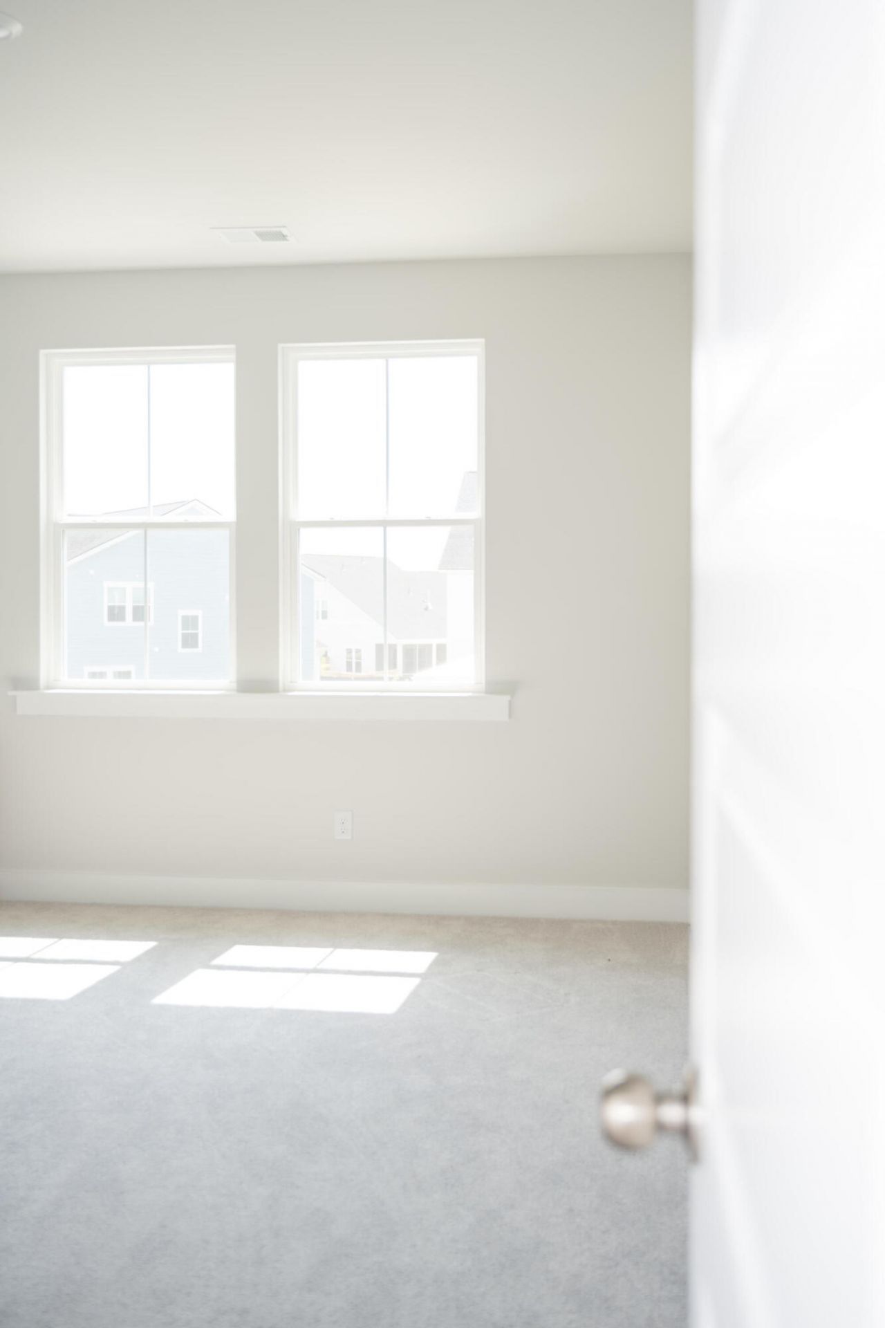 134 E Morton Street Photo 27