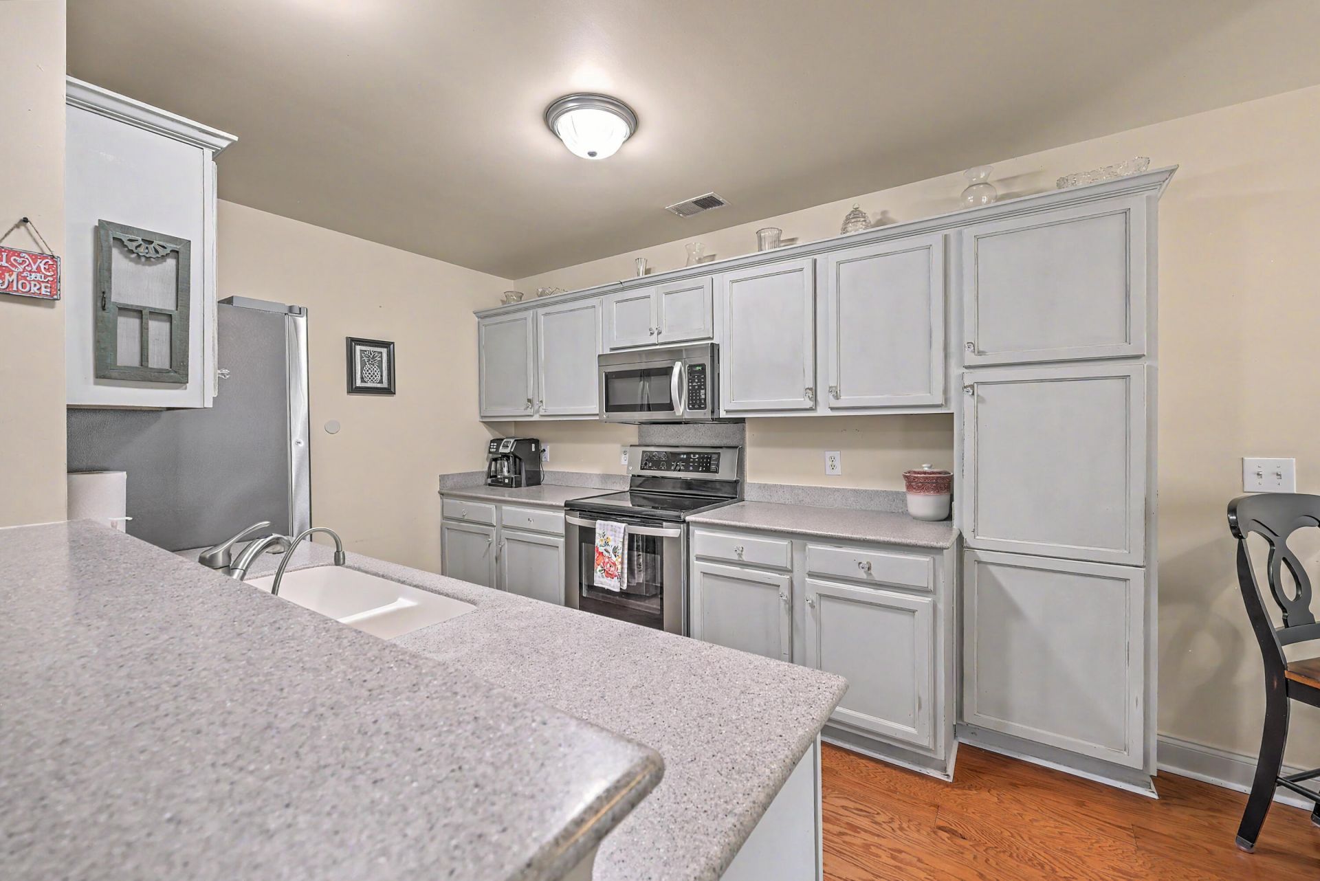 228 Equinox Circle Photo 11