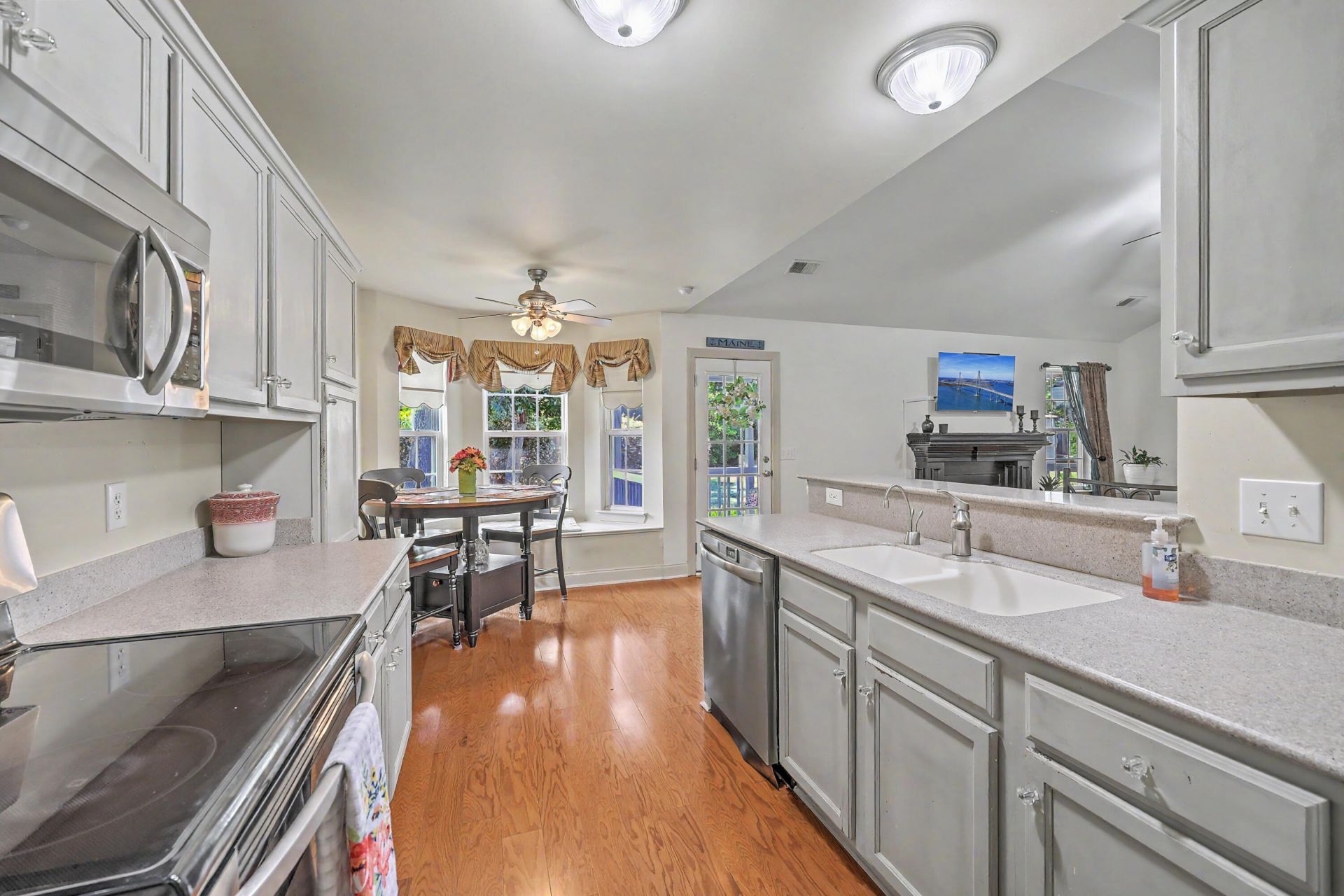 228 Equinox Circle Photo 12