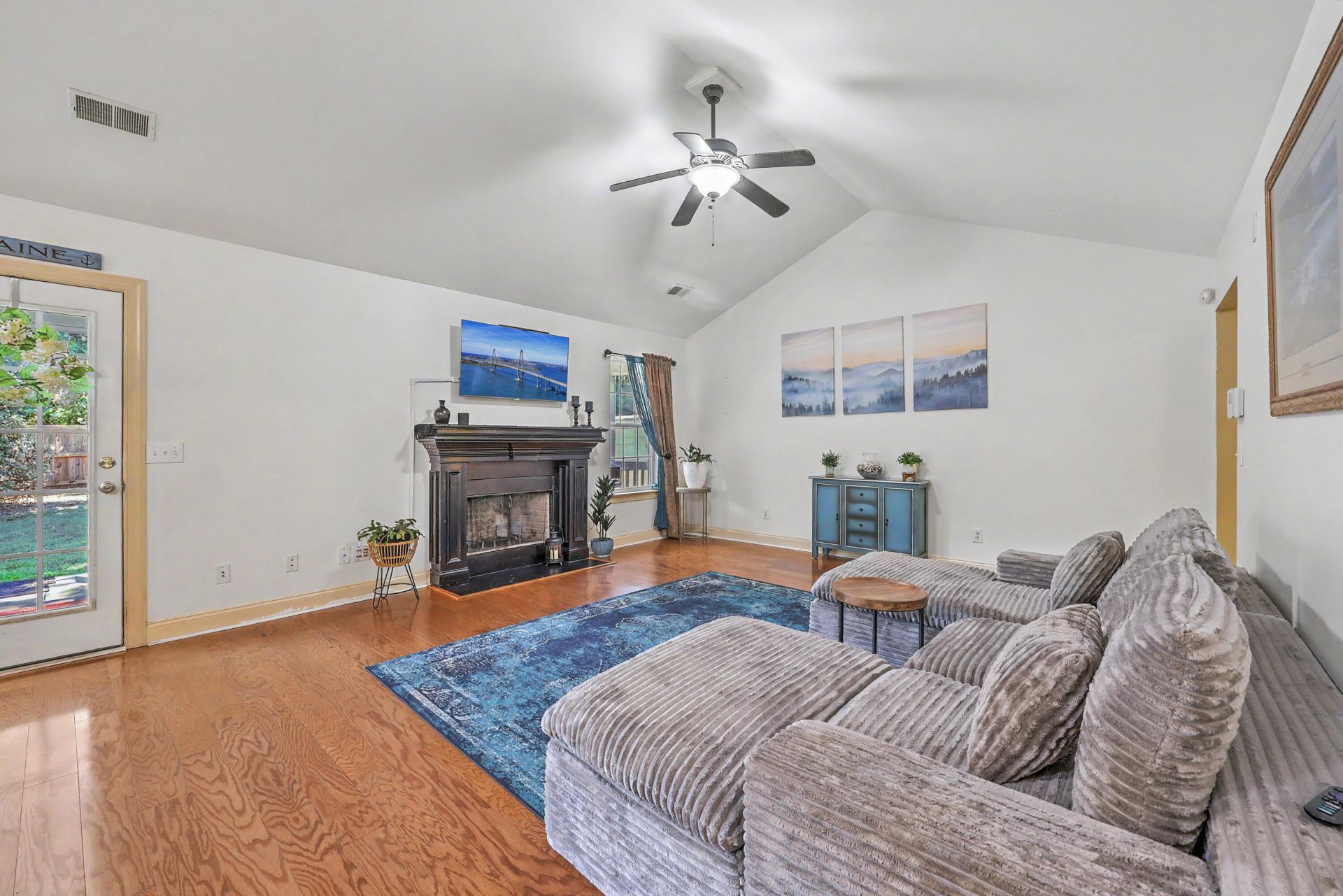 228 Equinox Circle Photo 7