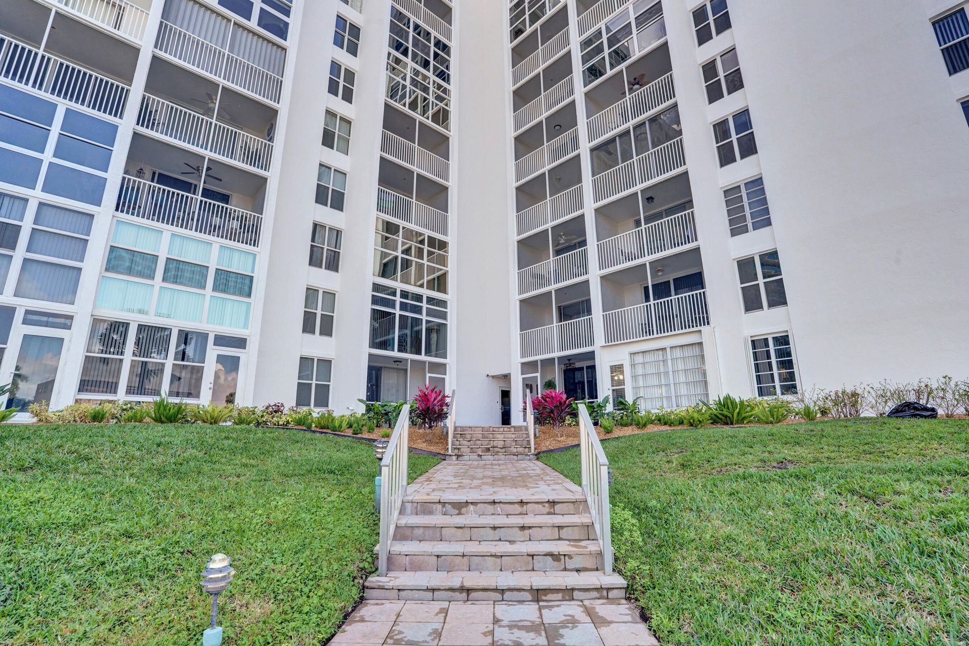 1391 S Ocean Boulevard, Pompano Beach, FL 33062 Photo