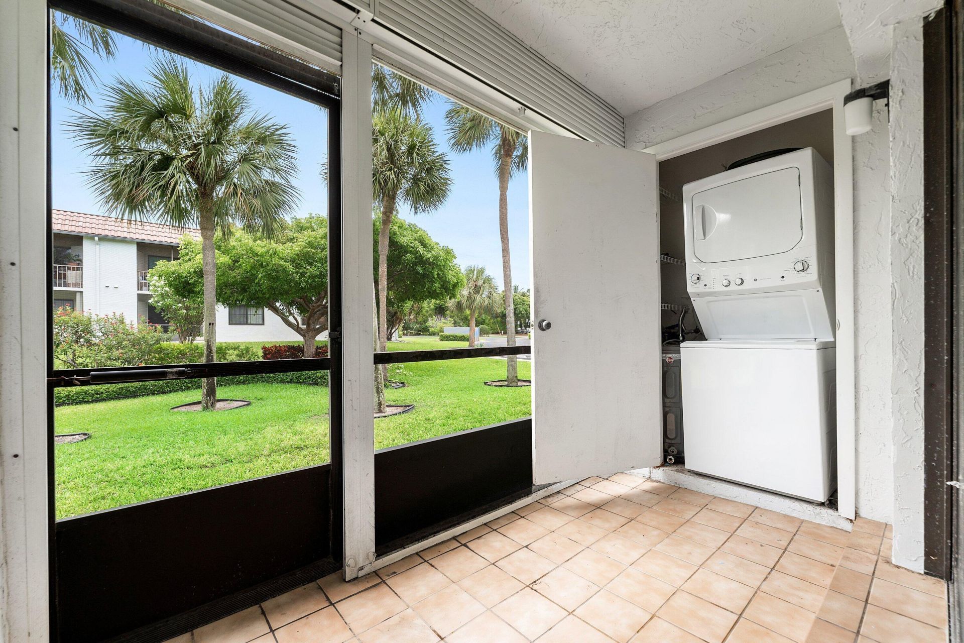 105 Tropic Isle Drive, Unit Apt 22d, Delray Beach, FL 33483 Photo