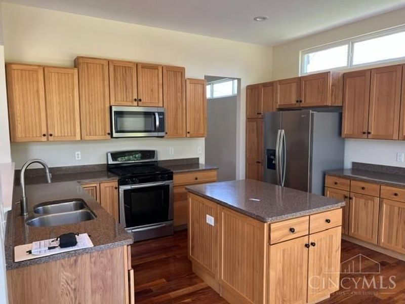 1218 Traditions Turn, Batavia Twp, OH 45103 Photo 3