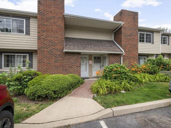 190 Lake Pointe Circle, Unit 190, Middle Island, NY 11953