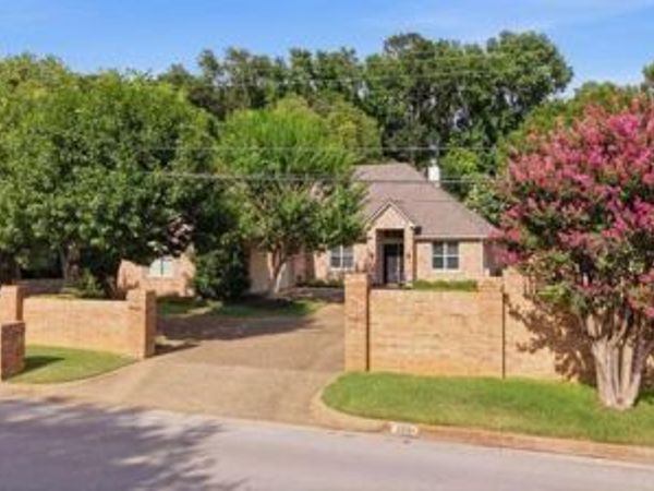 3204 Old Bullard Road , Tyler, TX 75701