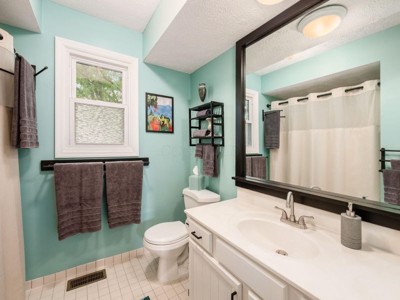 7467 Saunderlane Road, Columbus, OH 43235 Photo 30