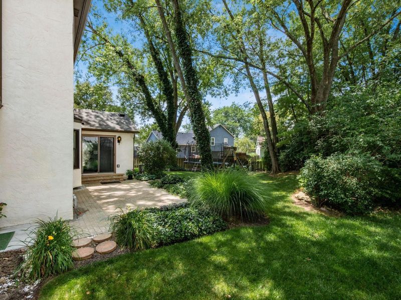 7467 Saunderlane Road, Columbus, OH 43235 Photo 38