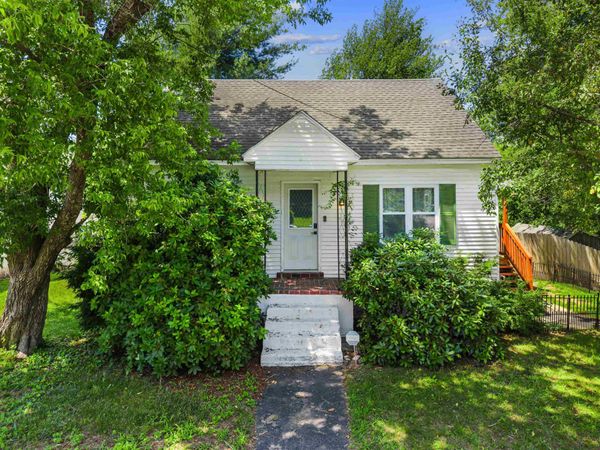 18 Warren Avenue, Goffstown, NH 03045