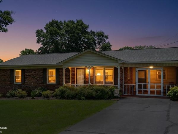 132 Circle Loop , Eden, NC 27288