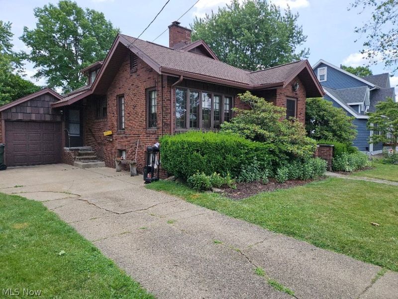450 N Wood Street, East Canton, OH 44730 Photo 2