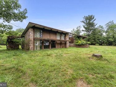 2935 WHITEHALL ROAD, NORRISTOWN, PA 19403