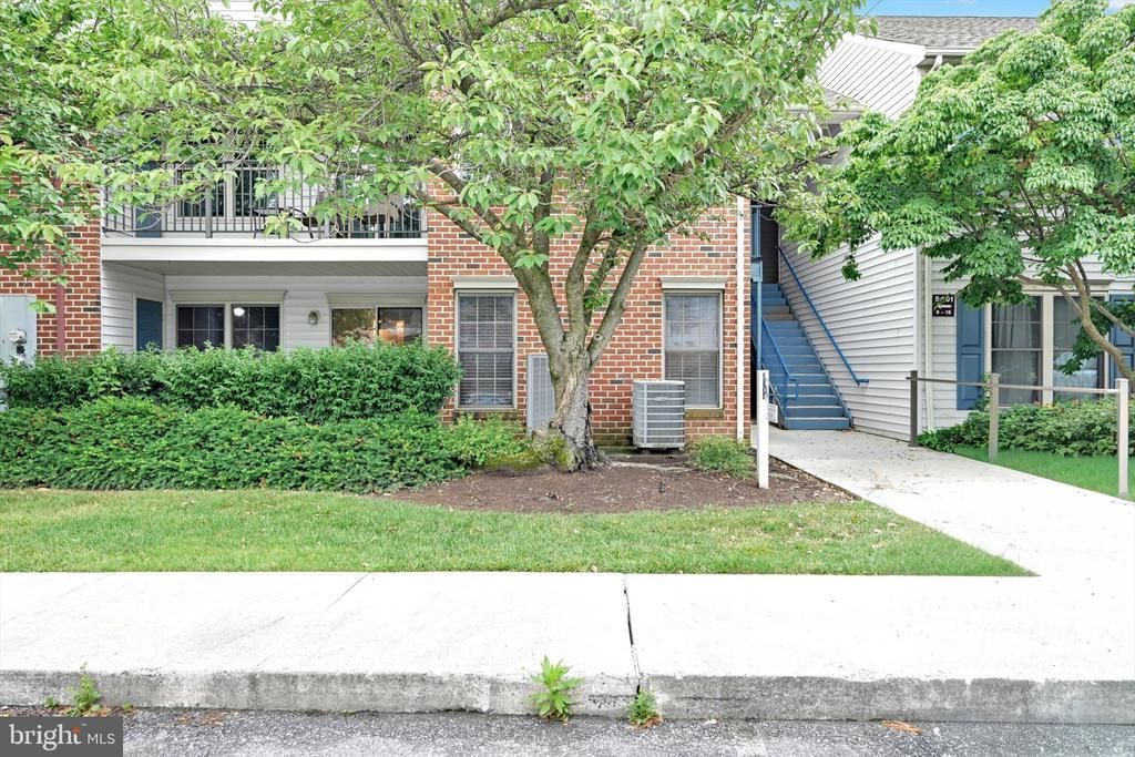 5401 OXFORD DRIVE , MECHANICSBURG, PA 17055