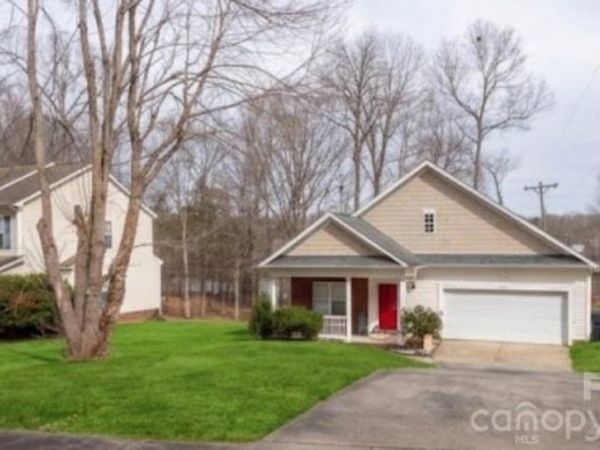 5912 Almond Road , Charlotte, NC 28227
