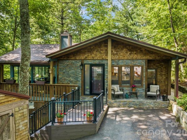 180 Longview Road , Newland, NC 28657