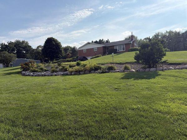 2033 Mcqueen Road, Pleasant Plains, IL 62677
