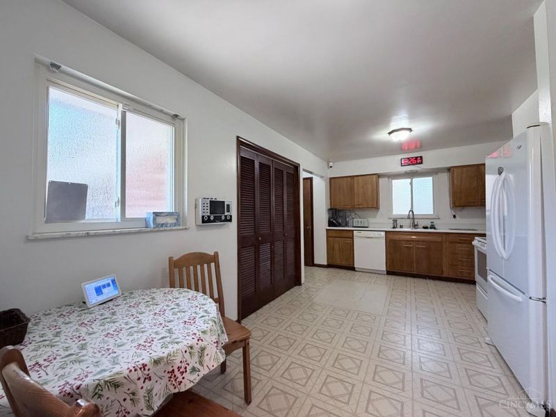 10277 Cheltenham Drive, Cincinnati, OH 45231 Photo 6