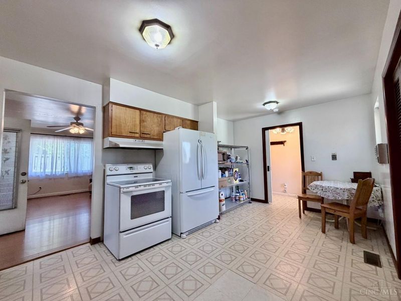 10277 Cheltenham Drive, Cincinnati, OH 45231 Photo 7