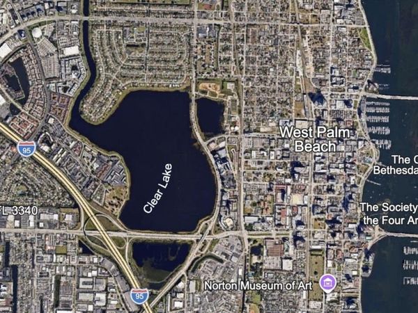 1100 LOXAHATCHEE DRIVE , WEST PALM BEACH, FL 33409