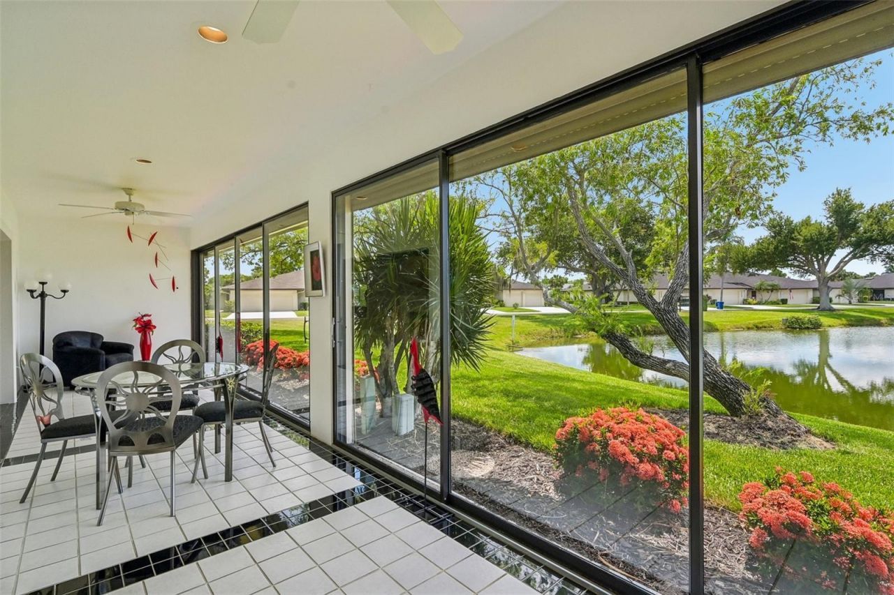 3646 Gleneagle Drive, Unit 10B, Sarasota, FL 34238 Photo