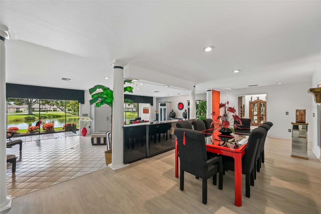 3646 Gleneagle Drive, Unit 10B, Sarasota, FL 34238 Photo