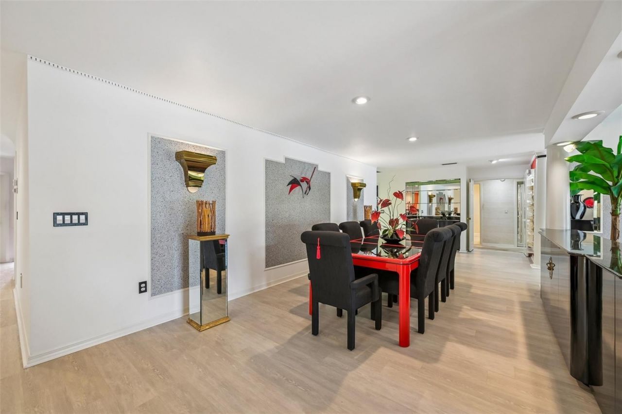 3646 Gleneagle Drive, Unit 10B, Sarasota, FL 34238 Photo