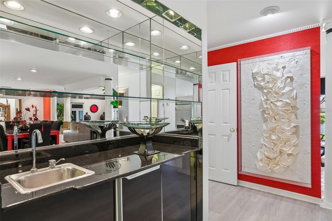3646 Gleneagle Drive, Unit 10B, Sarasota, FL 34238 Photo