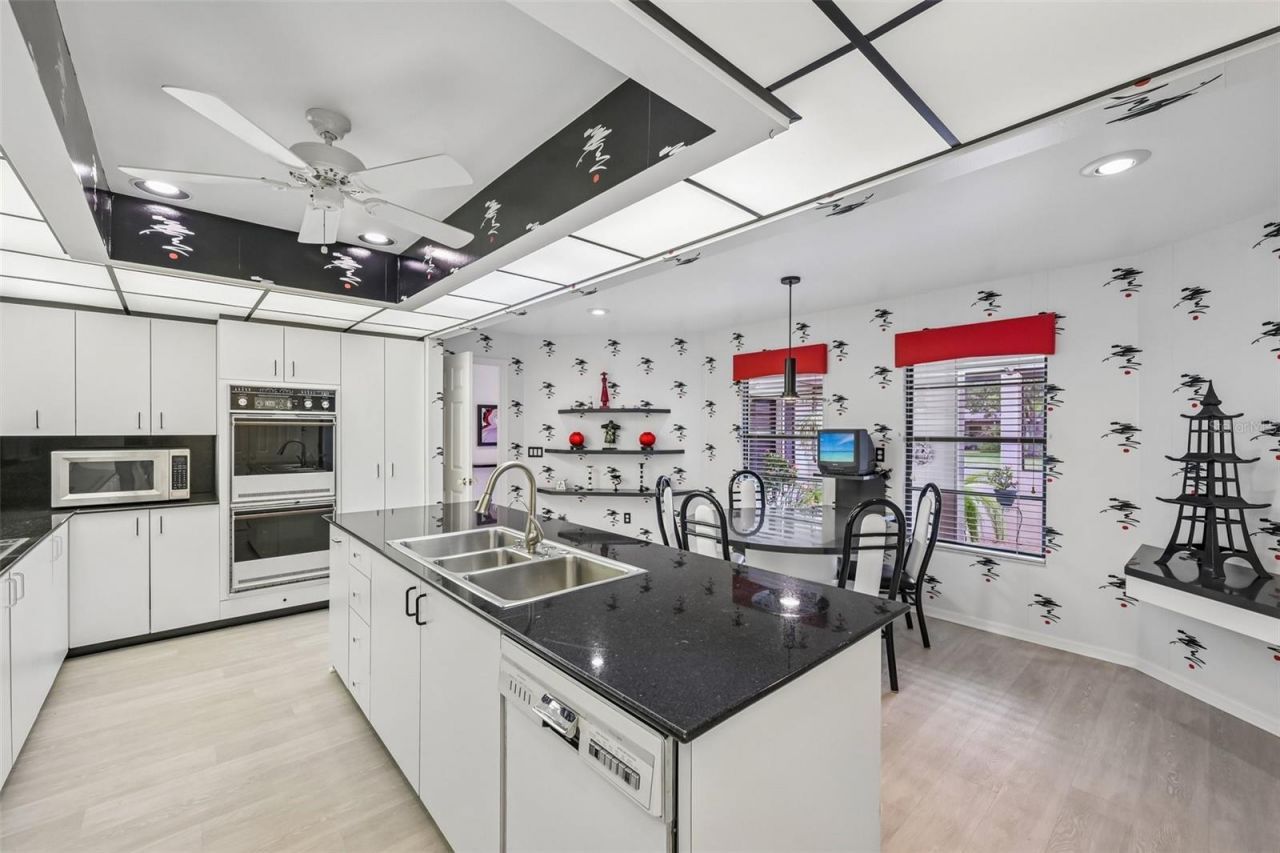 3646 Gleneagle Drive, Unit 10B, Sarasota, FL 34238 Photo