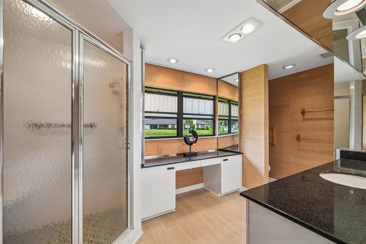 3646 Gleneagle Drive, Unit 10B, Sarasota, FL 34238 Photo
