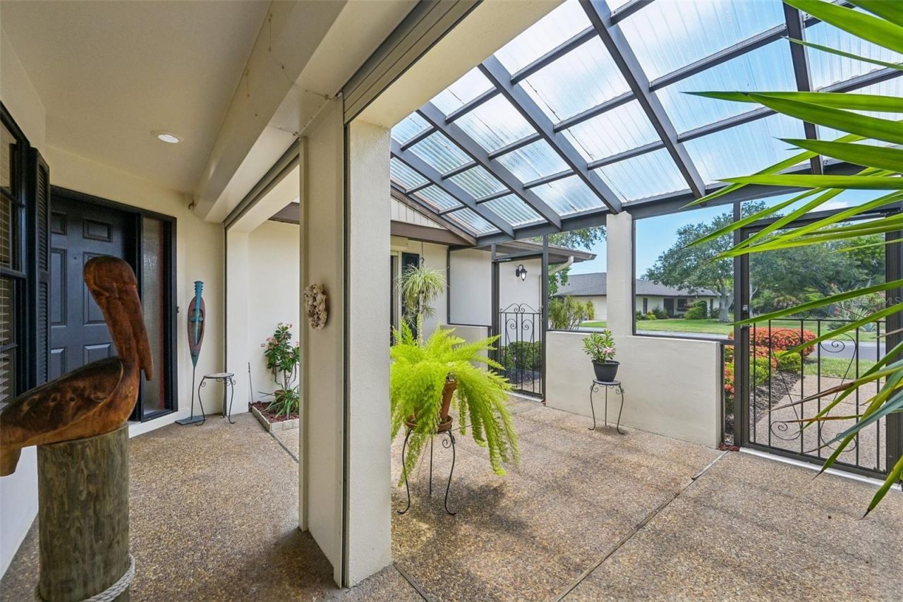 3646 Gleneagle Drive, Unit 10B, Sarasota, FL 34238 Photo