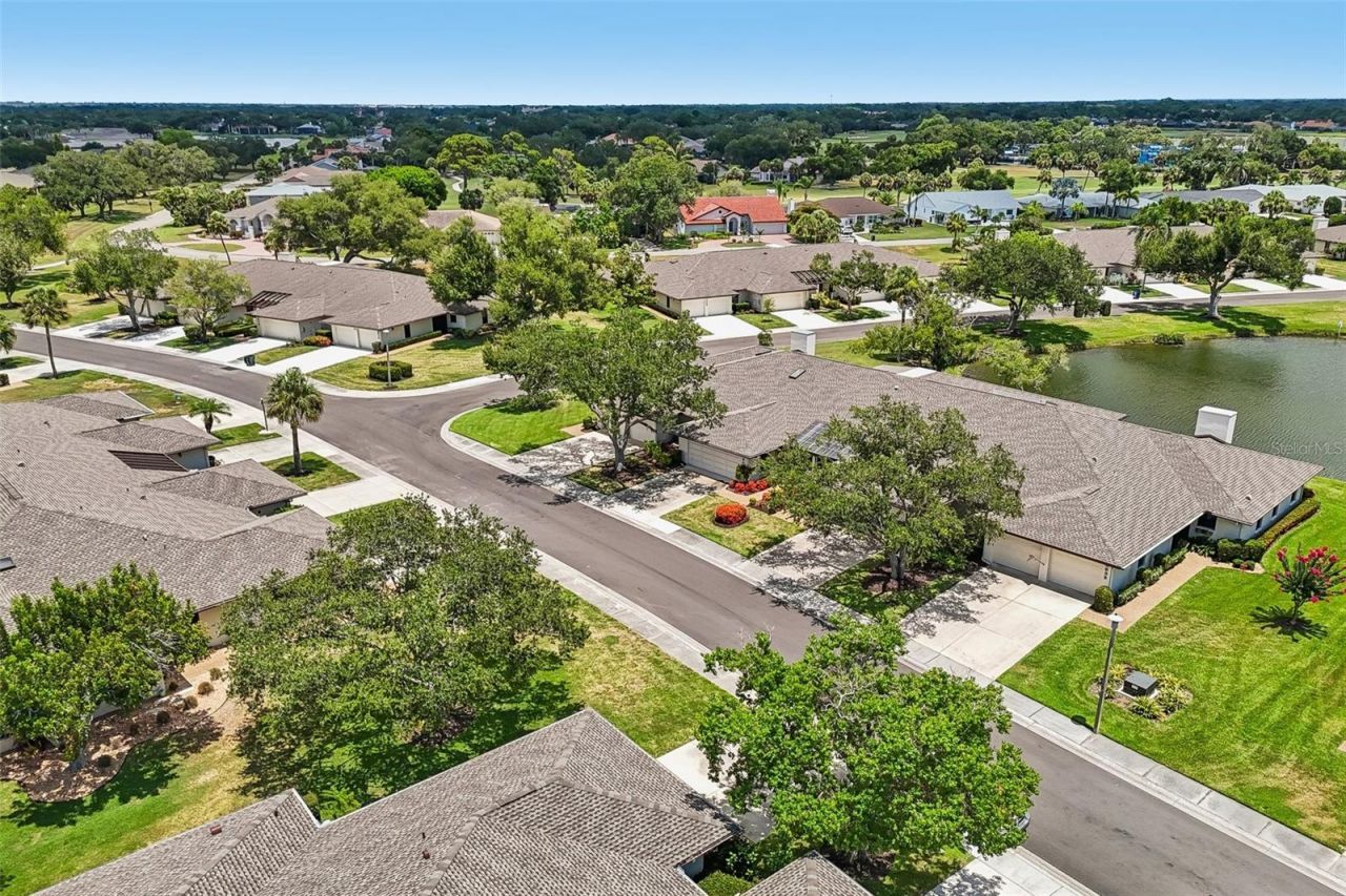 3646 Gleneagle Drive, Unit 10B, Sarasota, FL 34238 Photo