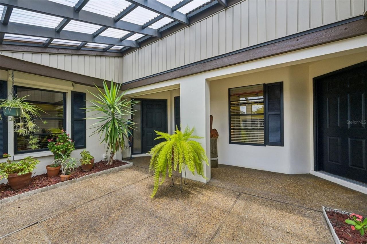 3646 Gleneagle Drive, Unit 10B, Sarasota, FL 34238 Photo